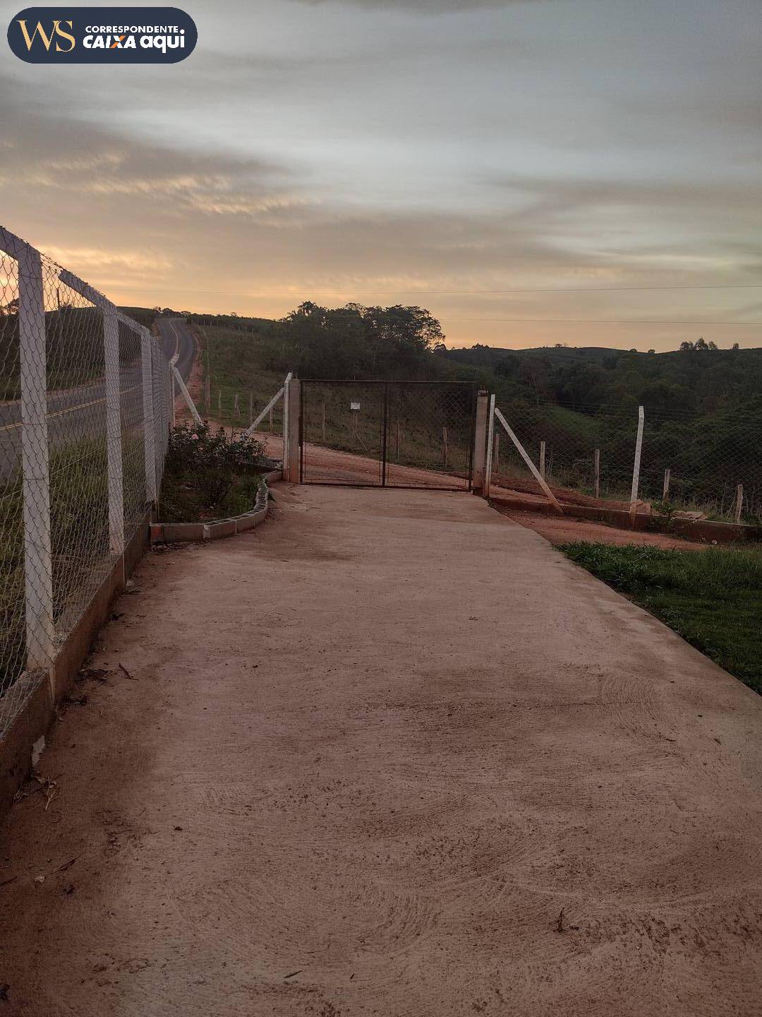 Sítio à venda com 2 quartos, 160m² - Foto 32