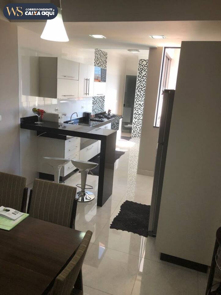 Casa à venda com 3 quartos, 295m² - Foto 11