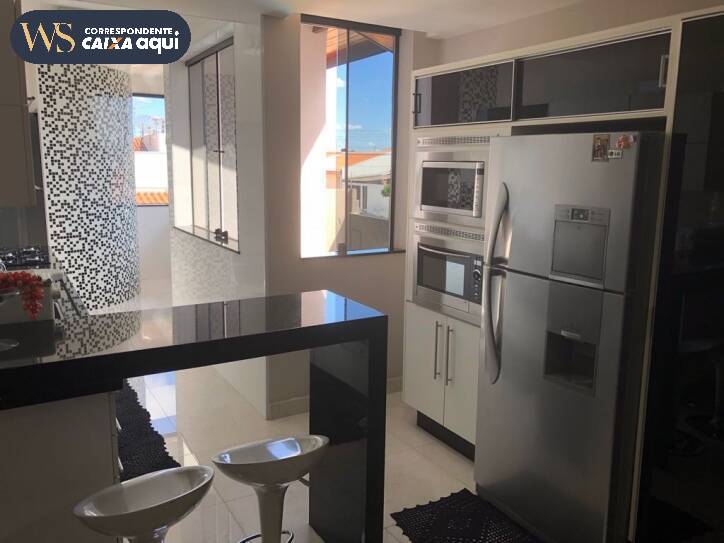 Casa à venda com 3 quartos, 295m² - Foto 12